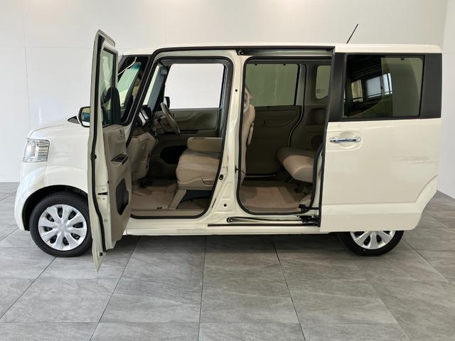 Ｎ−ＢＯＸＧ　ＳＳパッケージ　フルセグナビ　バックカメラ　車検整備付衝突被害軽減ブレーキ　フルセグナビ　ＤＶＤ再生　Ｂｌｕｅｔｏｏｔｈ　ＵＳＢ　バックカメラ　ＥＴＣ　両側電動スライドドア　ＨＩＤ　オートライト　オートエアコン　前席シートヒーター　スマートキー（滋賀県）の中古車