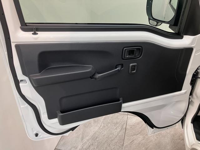 ハイゼットトラックジャンボエクストラ　４ＷＤ　９型Ｄ・Ａ　届出済未使用車衝突被害軽減ブレーキ　コーナーセンサー　９型ディスプレイオーディオ　Ｂｌｕｅｔｏｏｔｈ　ＵＳＢ　バックカメラ　ＬＥＤ　スマートキー　パワーウインドウ　４ＷＤ　デフロック　荷台作業灯　ストロング防錆（滋賀県）の中古車