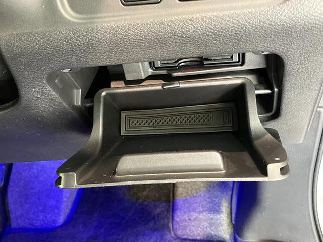 セレナＸ　フルセグナビ　バックカメラ　両側電動スライドドア　ＬＥＤ衝突被害軽減ブレーキ　フルセグナビ　ＤＶＤ再生　Ｂｌｕｅｔｏｏｔｈ　ＵＳＢ　バックカメラ　ＥＴＣ　両側電動スライドドア　ダブルエアコン　クルーズコントロール　ＬＥＤ　オートエアコン　スマートキー（滋賀県）の中古車