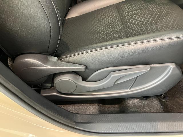 ロッキープレミアムG HEV 9型フルセグナビ バックカメラ LED衝突被害軽減ブレーキ コーナーセンサー 9型フルセグナビ DVD再生 Bluetooth USB バックカメラ 前後ドラレコ ETC TVコントロール 前席シートヒーター LED レーダークルーズ(滋賀県)の中古車