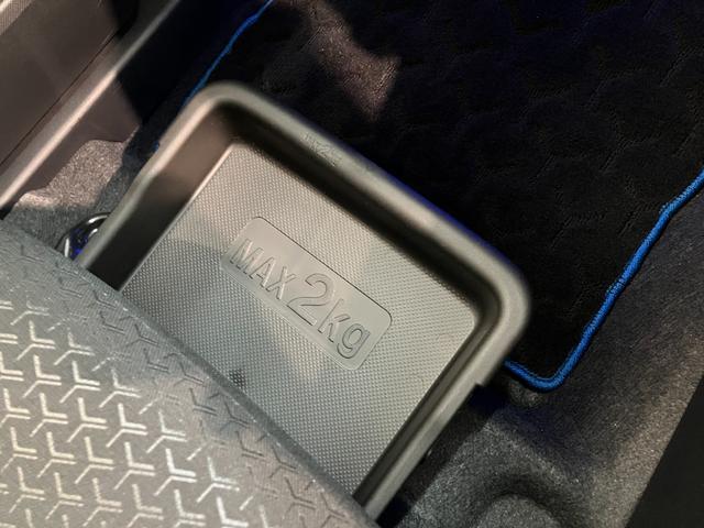ロッキープレミアムG HEV 9型フルセグナビ バックカメラ LED衝突被害軽減ブレーキ コーナーセンサー 9型フルセグナビ DVD再生 Bluetooth USB バックカメラ 前後ドラレコ ETC TVコントロール 前席シートヒーター LED レーダークルーズ(滋賀県)の中古車