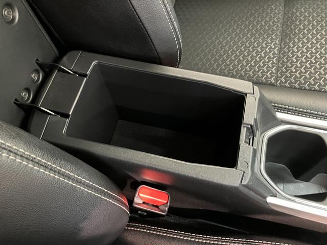 ロッキープレミアムG HEV 9型フルセグナビ バックカメラ LED衝突被害軽減ブレーキ コーナーセンサー 9型フルセグナビ DVD再生 Bluetooth USB バックカメラ 前後ドラレコ ETC TVコントロール 前席シートヒーター LED レーダークルーズ(滋賀県)の中古車