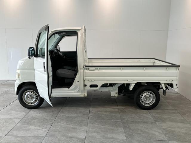アクティトラックSDX 4WD 5MT エアコン パワステ 荷台作業灯フルタイム4WD 5速マニュアルミッション車 エアコン パワステ エアバッグ AMラジオ 荷台作業灯 マニュアルレベリング ゲートプロテクター タイヤ4本新品交換済み(滋賀県)の中古車