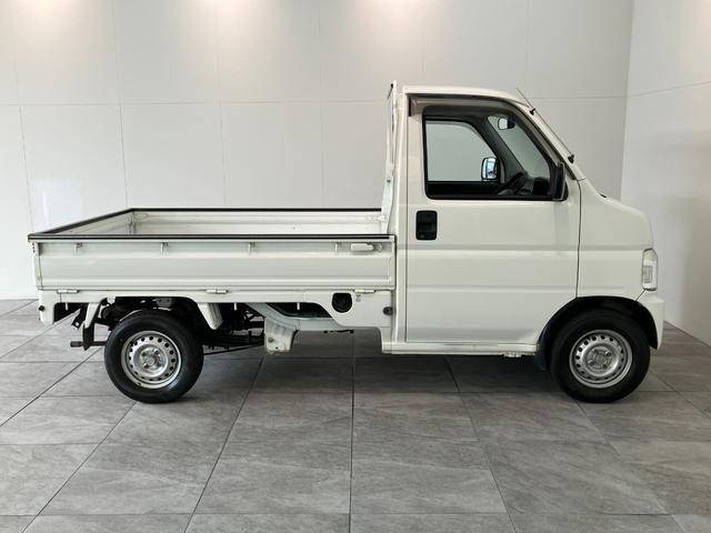 アクティトラックSDX 4WD 5MT エアコン パワステ 荷台作業灯フルタイム4WD 5速マニュアルミッション車 エアコン パワステ エアバッグ AMラジオ 荷台作業灯 マニュアルレベリング ゲートプロテクター タイヤ4本新品交換済み(滋賀県)の中古車