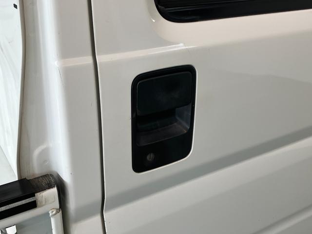 アクティトラックSDX 4WD 5MT エアコン パワステ 荷台作業灯フルタイム4WD 5速マニュアルミッション車 エアコン パワステ エアバッグ AMラジオ 荷台作業灯 マニュアルレベリング ゲートプロテクター タイヤ4本新品交換済み(滋賀県)の中古車