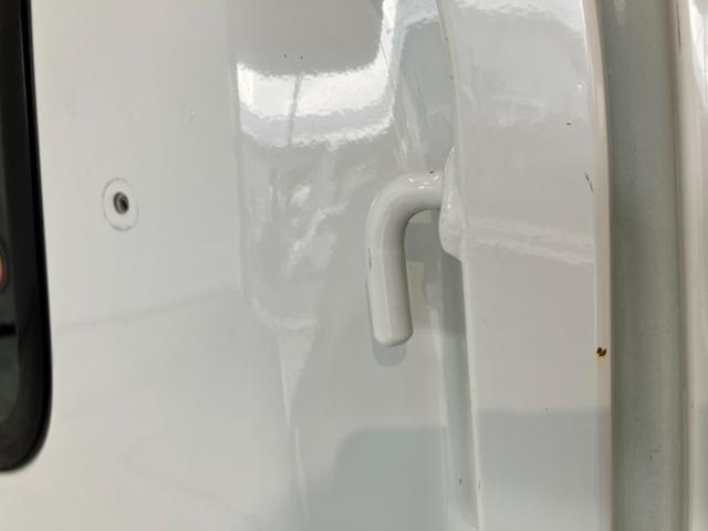 アクティトラックSDX 4WD 5MT エアコン パワステ 荷台作業灯フルタイム4WD 5速マニュアルミッション車 エアコン パワステ エアバッグ AMラジオ 荷台作業灯 マニュアルレベリング ゲートプロテクター タイヤ4本新品交換済み(滋賀県)の中古車