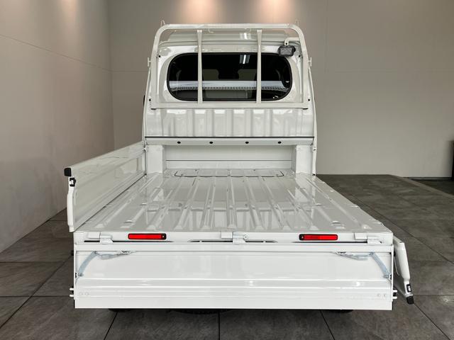 ハイゼットトラックジャンボエクストラ　４ＷＤ　５ＭＴ　ＬＥＤ　届出済未使用車衝突被害軽減ブレーキ　コーナーセンサー　ＬＥＤヘッドライト　オートライト　スマートキー　パワーウインドウ　電動格納式ミラー　荷台作業灯　４ＷＤ　デフロック　Ｈｉ−Ｌｏ切り替え　届出済未使用車（滋賀県）の中古車