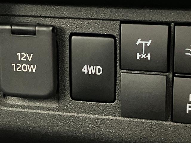 ハイゼットトラックジャンボエクストラ　４ＷＤ　５ＭＴ　ＬＥＤ　届出済未使用車衝突被害軽減ブレーキ　コーナーセンサー　ＬＥＤヘッドライト　オートライト　スマートキー　パワーウインドウ　電動格納式ミラー　荷台作業灯　４ＷＤ　デフロック　Ｈｉ−Ｌｏ切り替え　届出済未使用車（滋賀県）の中古車