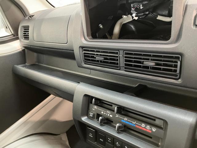 ハイゼットトラックジャンボエクストラ　４ＷＤ　５ＭＴ　ＬＥＤ　届出済未使用車衝突被害軽減ブレーキ　コーナーセンサー　ＬＥＤヘッドライト　オートライト　スマートキー　パワーウインドウ　電動格納式ミラー　荷台作業灯　４ＷＤ　デフロック　Ｈｉ−Ｌｏ切り替え　届出済未使用車（滋賀県）の中古車