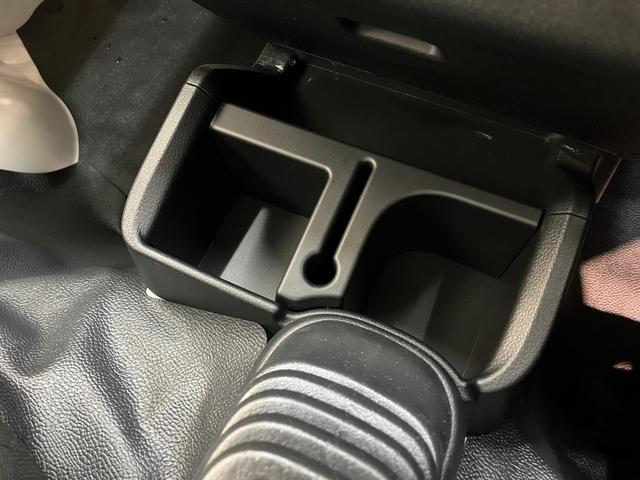 ハイゼットトラックジャンボエクストラ　４ＷＤ　５ＭＴ　ＬＥＤ　届出済未使用車衝突被害軽減ブレーキ　コーナーセンサー　ＬＥＤヘッドライト　オートライト　スマートキー　パワーウインドウ　電動格納式ミラー　荷台作業灯　４ＷＤ　デフロック　Ｈｉ−Ｌｏ切り替え　届出済未使用車（滋賀県）の中古車