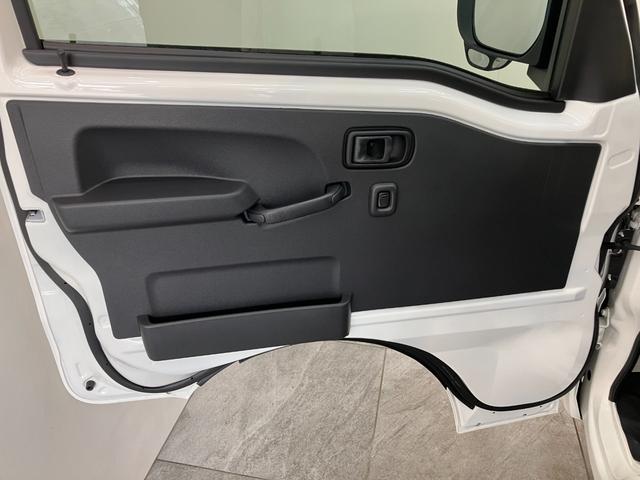 ハイゼットトラックジャンボエクストラ 4WD 5MT LED 届出済未使用車衝突被害軽減ブレーキ スマアシ コーナーセンサー LEDヘッドライト オートライト スマートキー パワーウインドウ 電動格納式ミラー 荷台作業灯 4WD デフロック Hi−Lo切り替え エコアイドル(滋賀県)の中古車