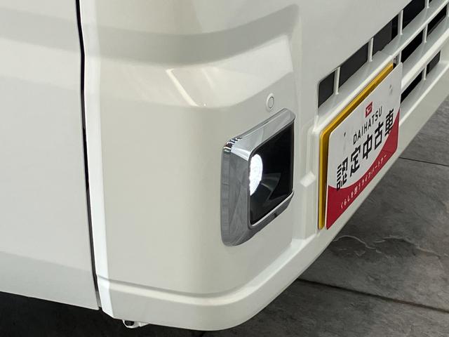 ハイゼットトラックジャンボエクストラ 4WD 5MT LED 届出済未使用車衝突被害軽減ブレーキ スマアシ コーナーセンサー LEDヘッドライト オートライト スマートキー パワーウインドウ 電動格納式ミラー 荷台作業灯 4WD デフロック Hi−Lo切り替え エコアイドル(滋賀県)の中古車