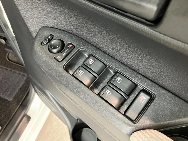 ムーヴL コーナーセンサー キーレスエントリー LEDヘッドライト衝突被害軽減ブレーキ コーナーセンサー バックカメラ(ナビ装着時用) 両側スライドドア LEDヘッドライト オートライト マニュアルエアコン マニュアルレベリング キーレス 電格ミラー エコアイドル(滋賀県)の中古車