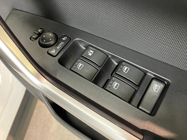 ロッキープレミアムG レーダークルーズ 前席シートヒーター衝突被害軽減ブレーキ コーナーセンサー バックカメラ(ナビ装着時用) 前席シートヒーター 電動パーキング クルーズコントロール LED オートライト オートエアコン スマートキー エコアイドル(滋賀県)の中古車