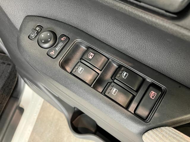 ムーヴＬ　コーナーセンサー　キーレス　両側スライドドア　ＬＥＤ衝突被害軽減ブレーキ　コーナーセンサー　バックカメラ（ナビ装着時用）　両側スライドドア　ＬＥＤヘッドライト　オートライト　マニュアルエアコン　キーレスエントリー　電動格納式ミラー　エコアイドル（滋賀県）の中古車