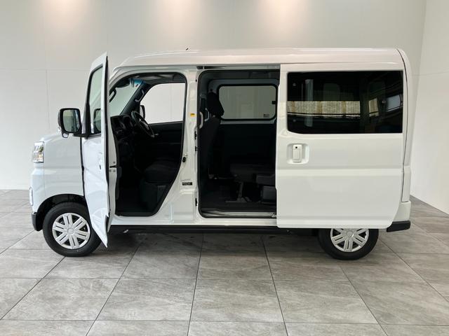 アトレーＲＳ　ターボ　４ＷＤ　両側電動スライドドア　届出済未使用車衝突被害軽減ブレーキ　コーナーセンサー　４ＷＤ　ターボ　バックカメラ（ナビ装着時用）　両側電動スライドドア　ＬＥＤ　オートライト　電動格納式ミラー　クルコン　オートエアコン　スマートキー　エコアイドル（滋賀県）の中古車