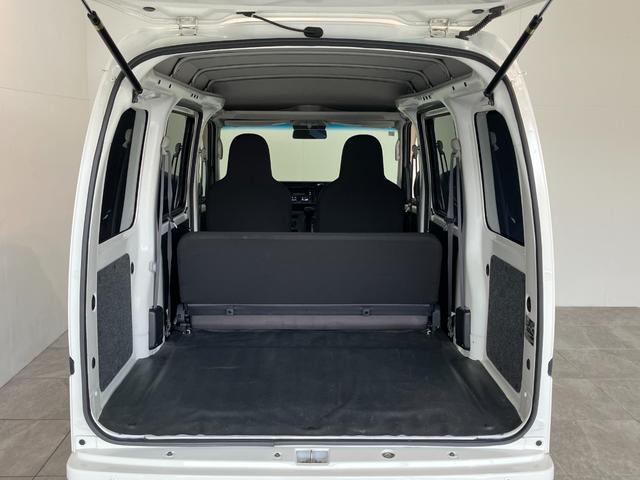 ハイゼットカーゴスペシャルSA3 4WD CDステレオ AT車 LEDライト衝突被害軽減ブレーキ スマアシ CDステレオ オートライト マニュアルレベリング 両側スライドドア LEDヘッドライト エコアイドル パートタイム4WD タイヤ4本新品交換済み(滋賀県)の中古車