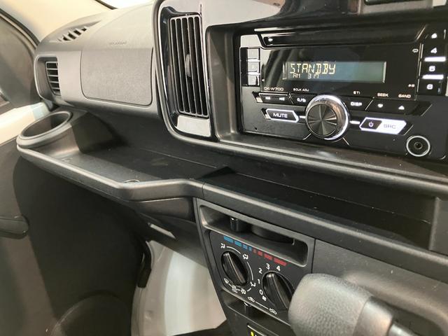 ハイゼットカーゴスペシャルSA3 4WD CDステレオ AT車 LEDライト衝突被害軽減ブレーキ スマアシ CDステレオ オートライト マニュアルレベリング 両側スライドドア LEDヘッドライト エコアイドル パートタイム4WD タイヤ4本新品交換済み(滋賀県)の中古車