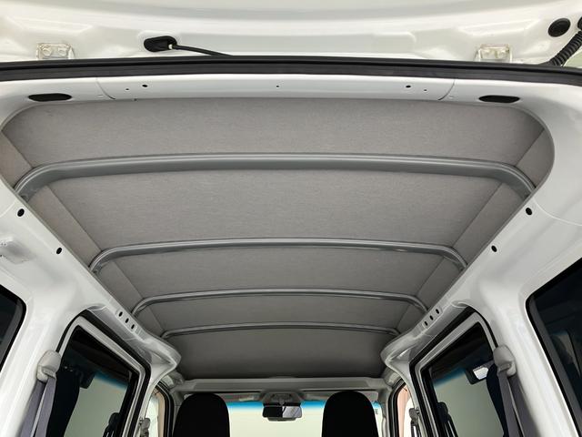 ハイゼットカーゴスペシャルSA3 4WD CDステレオ AT車 LEDライト衝突被害軽減ブレーキ スマアシ CDステレオ オートライト マニュアルレベリング 両側スライドドア LEDヘッドライト エコアイドル パートタイム4WD タイヤ4本新品交換済み(滋賀県)の中古車
