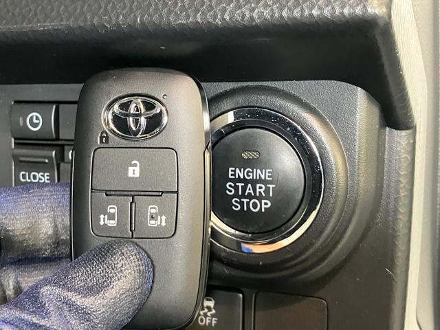 ルーミーカスタムG 9型ディスプレイオーディオ クルコン 車検整備付衝突被害軽減ブレーキ コーナーセンサー 9型ディスプレイオーディオ フルセグ Bluetooth USB パノラマカメラ 前後ドラレコ 両側電動スライドドア LED レーダークルーズ スマートキー(滋賀県)の中古車