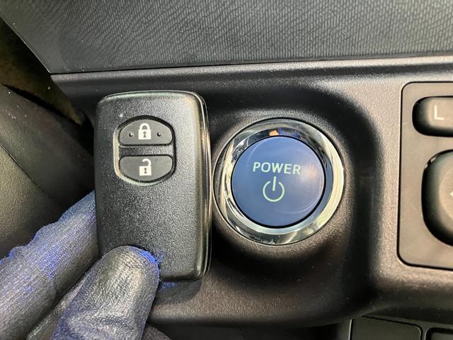 アクアS フルセグナビ バックカメラ ドラレコ ETC 車検整備付トヨタセーフティセンス フルセグナビ DVD再生 Bluetooth USB バックカメラ ドラレコ ETC オートライト オートエアコン 電動格納式ミラー スマートキー ハイブリッド車(滋賀県)の中古車