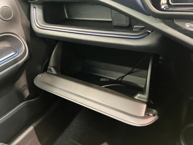アクアS フルセグナビ バックカメラ ドラレコ ETC 車検整備付トヨタセーフティセンス フルセグナビ DVD再生 Bluetooth USB バックカメラ ドラレコ ETC オートライト オートエアコン 電動格納式ミラー スマートキー ハイブリッド車(滋賀県)の中古車