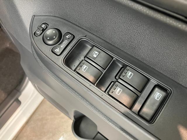 タントXリミテッド 両側電動スライドドア LED 届出済未使用車衝突被害軽減ブレーキ コーナーセンサー バックカメラ(ナビ装着時用) 両側電動スライドドア 前席シートヒーター 電動パーキングブレーキ LED オートライト オートエアコン スマートキー エコアイドル(滋賀県)の中古車