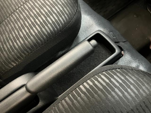 ハイゼットカーゴDX 4WD コーナーセンサー キーレス 前席P/W衝突被害軽減ブレーキ スマアシ パートタイム4WD コーナーセンサー 前席パワーウインドウ AM/FMステレオ 両側スライドドア オートライト マニュアルレベリング キーレスエントリー エコアイドル(滋賀県)の中古車