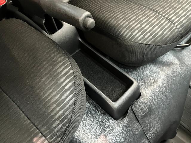 ハイゼットカーゴDX 4WD コーナーセンサー キーレス 前席P/W衝突被害軽減ブレーキ スマアシ パートタイム4WD コーナーセンサー 前席パワーウインドウ AM/FMステレオ 両側スライドドア オートライト マニュアルレベリング キーレスエントリー エコアイドル(滋賀県)の中古車