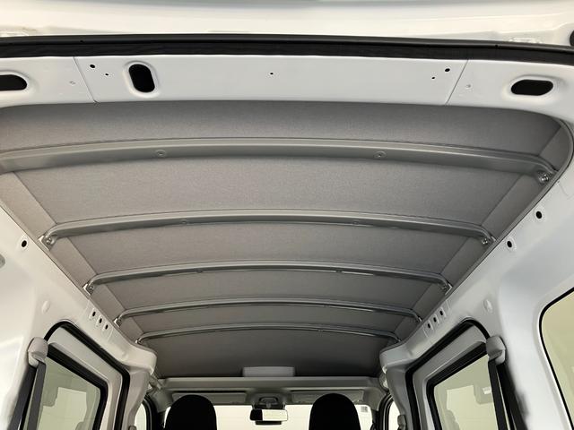 ハイゼットカーゴDX 4WD コーナーセンサー キーレス 前席P/W衝突被害軽減ブレーキ スマアシ パートタイム4WD コーナーセンサー 前席パワーウインドウ AM/FMステレオ 両側スライドドア オートライト マニュアルレベリング キーレスエントリー エコアイドル(滋賀県)の中古車