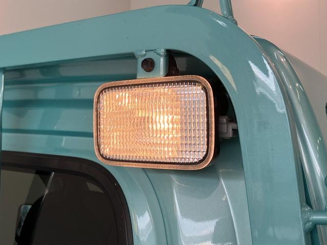 ハイゼットトラックエクストラＳＡIIIｔ　４ＷＤ　５ＭＴ　キーレス　車検整備付衝突被害軽減ブレーキ　４ＷＤ　Ｈｉ−Ｌｏ切り替え　デフロック　４枚リーフスプリング　ＣＤステレオ　キーレスエントリー　パワーウインドウ　荷台作業灯　マニュアルレベリング　５速マニュアルミッション車（滋賀県）の中古車