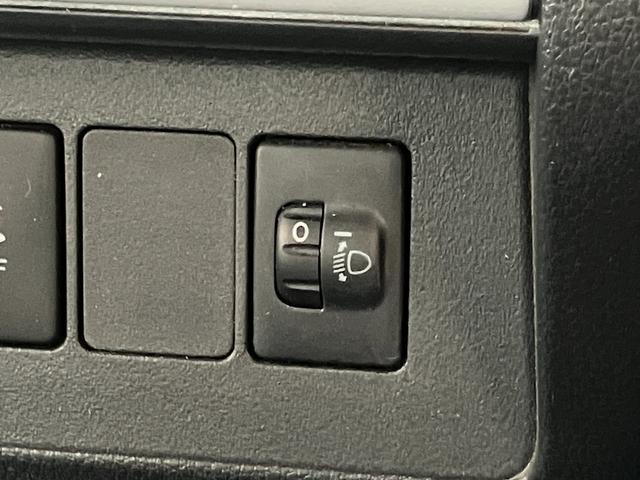 ハイゼットトラックエクストラＳＡIIIｔ　４ＷＤ　５ＭＴ　キーレス　車検整備付衝突被害軽減ブレーキ　４ＷＤ　Ｈｉ−Ｌｏ切り替え　デフロック　４枚リーフスプリング　ＣＤステレオ　キーレスエントリー　パワーウインドウ　荷台作業灯　マニュアルレベリング　５速マニュアルミッション車（滋賀県）の中古車