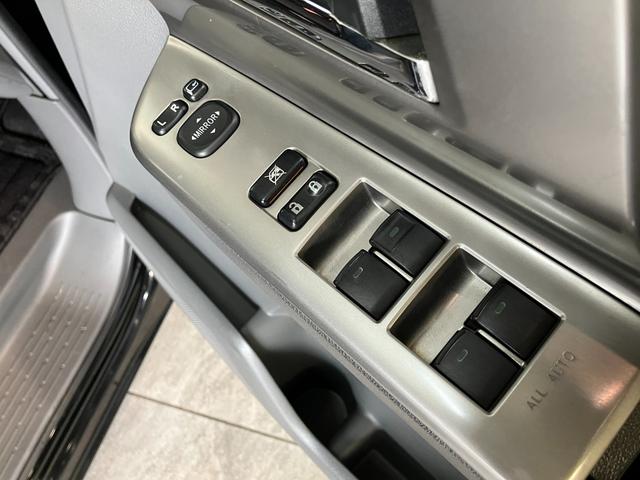 ヴォクシーZS フルセグナビ バックカメラ 両側電動スライドドアフルセグナビ DVD再生 Bluetooth USB バックカメラ ETC 両側電動スライドドア HIDヘッドライト オートライト オートエアコン パドルシフト スマートキー(滋賀県)の中古車