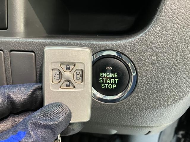 ヴォクシーZS フルセグナビ バックカメラ 両側電動スライドドアフルセグナビ DVD再生 Bluetooth USB バックカメラ ETC 両側電動スライドドア HIDヘッドライト オートライト オートエアコン パドルシフト スマートキー(滋賀県)の中古車