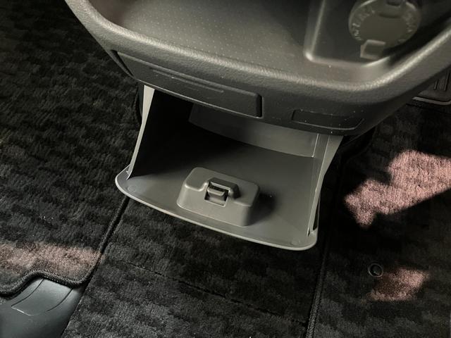 ヴォクシーZS フルセグナビ バックカメラ 両側電動スライドドアフルセグナビ DVD再生 Bluetooth USB バックカメラ ETC 両側電動スライドドア HIDヘッドライト オートライト オートエアコン パドルシフト スマートキー(滋賀県)の中古車