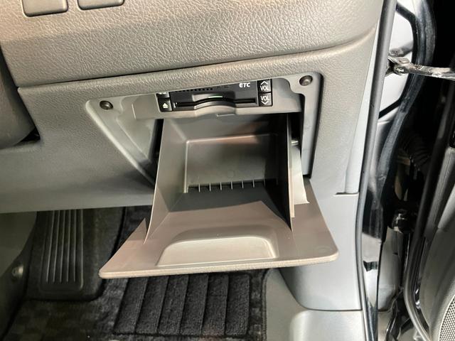 ヴォクシーZS フルセグナビ バックカメラ 両側電動スライドドアフルセグナビ DVD再生 Bluetooth USB バックカメラ ETC 両側電動スライドドア HIDヘッドライト オートライト オートエアコン パドルシフト スマートキー(滋賀県)の中古車