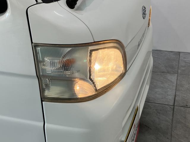 ハイゼットトラックスペシャル　パートタイム４ＷＤ　５ＭＴ　ＡＭ／ＦＭラジオパートタイム４ＷＤ　５速マニュアルミッション車　ＡＭ／ＦＭラジオ　マニュアルレベリング　ゲートプロテクター　テールゲートチェーン（滋賀県）の中古車