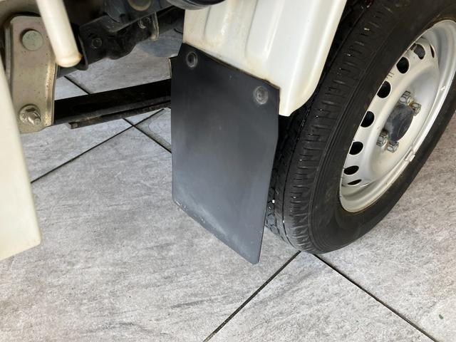 ハイゼットトラックスペシャル　パートタイム４ＷＤ　５ＭＴ　ＡＭ／ＦＭラジオパートタイム４ＷＤ　５速マニュアルミッション車　ＡＭ／ＦＭラジオ　マニュアルレベリング　ゲートプロテクター　テールゲートチェーン（滋賀県）の中古車