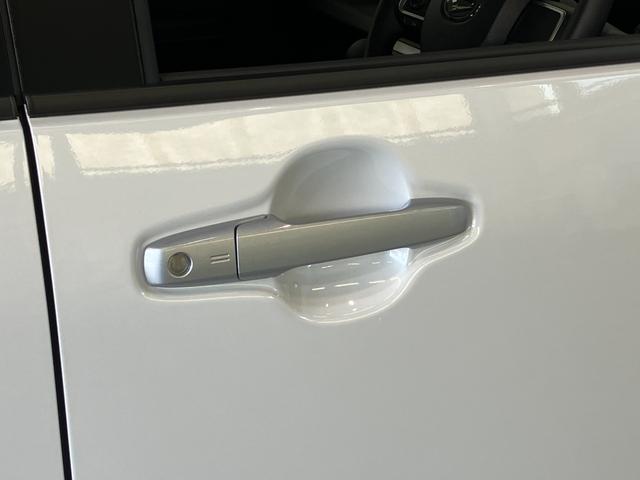 タントＸリミテッド　両側電動スライドドア　ＬＥＤ　届出済未使用車衝突被害軽減ブレーキ　コーナーセンサー　バックカメラ（ナビ装着時用）　両側電動スライドドア　前席シートヒーター　電動パーキングブレーキ　ＬＥＤ　オートライト　オートエアコン　スマートキー　エコアイドル（滋賀県）の中古車