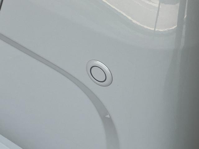 タントＸリミテッド　両側電動スライドドア　ＬＥＤ　届出済未使用車衝突被害軽減ブレーキ　コーナーセンサー　バックカメラ（ナビ装着時用）　両側電動スライドドア　前席シートヒーター　電動パーキングブレーキ　ＬＥＤ　オートライト　オートエアコン　スマートキー　エコアイドル（滋賀県）の中古車
