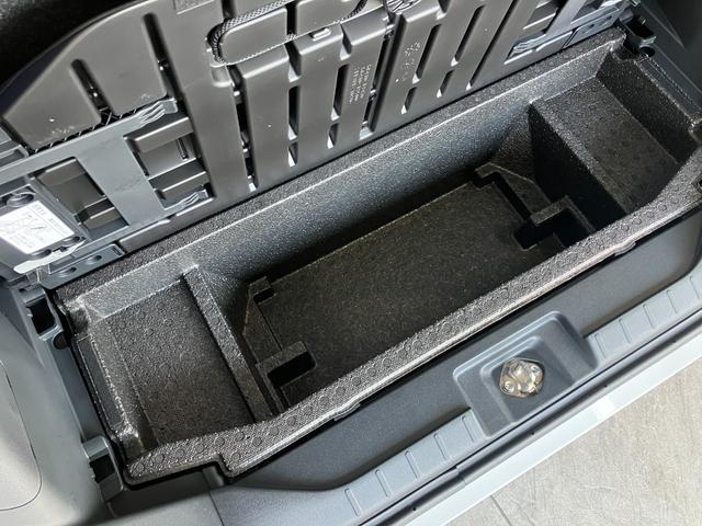 タントＸリミテッド　両側電動スライドドア　ＬＥＤ　届出済未使用車衝突被害軽減ブレーキ　コーナーセンサー　バックカメラ（ナビ装着時用）　両側電動スライドドア　前席シートヒーター　電動パーキングブレーキ　ＬＥＤ　オートライト　オートエアコン　スマートキー　エコアイドル（滋賀県）の中古車