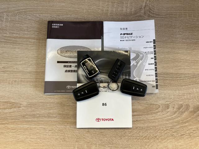 ８６ＧＴ　６ＭＴ　ワンセグナビ　Ｂカメラ　ＬＥＤ　前後ドラレコ６速マニュアルミッション車　ワンセグナビ　Ｂｌｕｅｔｏｏｔｈ　バックカメラ　前後ドラレコ　ＥＴＣ　オートエアコン　ＬＥＤヘッドライト　オートライト　クルーズコントロール　スマートキー（滋賀県）の中古車