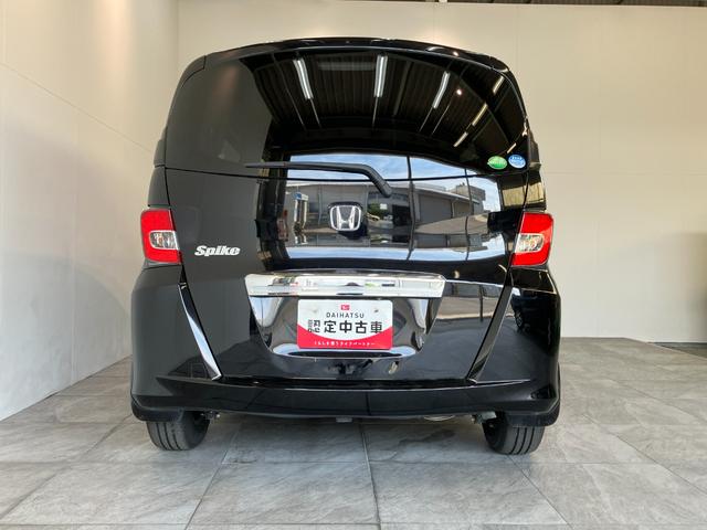フリードスパイクＧ　ジャストセレクション　左側電動スライドドア　ＥＴＣ車載器左側電動スライドドア　ＥＴＣ　ＣＤチューナー　ＨＩＤ　オートライト　オートエアコン　電動格納式ドアミラー　キーレス　チルトステアリング　シートリフター　タイヤ４本新品交換済み（滋賀県）の中古車