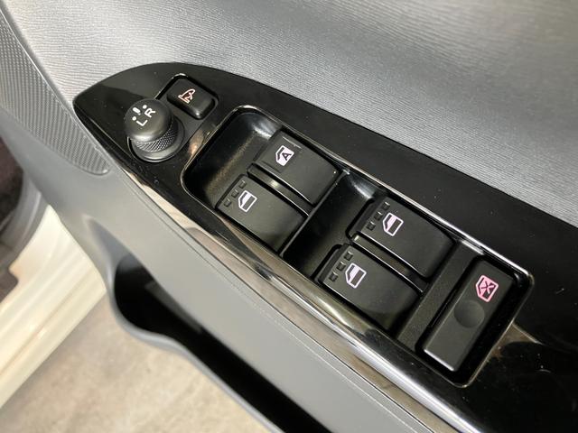 タントカスタムＲＳ　ＳＡ　ターボ　ワンセグナビ　Ｂカメラ　ＬＥＤ衝突被害軽減ブレーキ　ワンセグナビ　バックカメラ　両側電動スライドドア　ＬＥＤヘッドライト　オートライト　オートエアコン　スマートキー　電動格納式ミラー　エコアイドル　ターボ　タイヤ４本新品交換済み（滋賀県）の中古車
