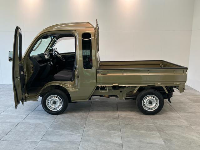 ハイゼットトラックジャンボＳＡ３ｔ　４ＷＤ　ＡＴ車　フルセグナビ　ドラレコ衝突被害軽減ブレーキ　スマアシ　フルセグナビ　ＤＶＤ再生　Ｂｌｕｅｔｏｏｔｈ　ＵＳＢ　ドラレコ　ＥＴＣ　ＬＥＤ　オートライト　パワーウインドウ　キーレスエントリー　荷台作業灯　パートタイム４ＷＤ（滋賀県）の中古車