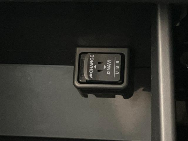 ハイゼットトラックジャンボＳＡ３ｔ　４ＷＤ　ＡＴ車　フルセグナビ　ドラレコ衝突被害軽減ブレーキ　スマアシ　フルセグナビ　ＤＶＤ再生　Ｂｌｕｅｔｏｏｔｈ　ＵＳＢ　ドラレコ　ＥＴＣ　ＬＥＤ　オートライト　パワーウインドウ　キーレスエントリー　荷台作業灯　パートタイム４ＷＤ（滋賀県）の中古車