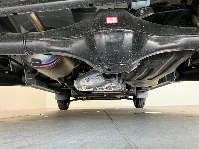 ハイゼットカーゴＤＸ　４ＷＤ　キーレス　前席パワーウインドウ衝突被害軽減ブレーキ　スマアシ　パートタイム４ＷＤ　コーナーセンサー　前席パワーウインドウ　ＡＭ／ＦＭステレオ　両側スライドドア　オートライト　マニュアルレベリング　キーレスエントリー（滋賀県）の中古車