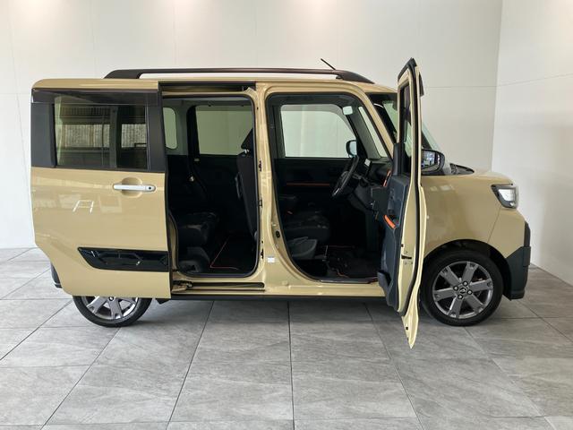 タントファンクロスターボ IDLEレス 4WD 9D.A Bカメラ衝突被害軽減ブレーキ コーナーセンサー 9型ディスプレイオーディオ Bluetooth USB バックカメラ 前後ドラレコ 両側パワスラ シートヒーター LED レーダークルーズ タイヤ4本新品交換済(滋賀県)の中古車