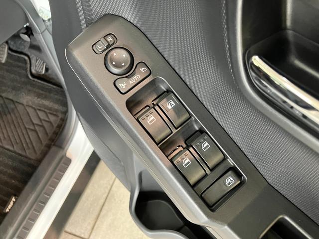タフトＧダーククロムベンチャー　ＩＤＬＥレス　９Ｄ．Ａ　Ｂカメラ衝突被害軽減ブレーキ　コーナーセンサー　９型ディスプレイオーディオ　フルセグ　Ｂｌｕｅｔｏｏｔｈ　ＵＳＢ　バックカメラ　前席シートヒーター　ＬＥＤ　オートライト　オートエアコン　レーダークルーズ（滋賀県）の中古車