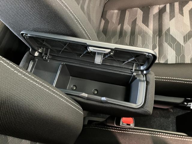 タフトＧダーククロムベンチャー　ＩＤＬＥレス　９Ｄ．Ａ　Ｂカメラ衝突被害軽減ブレーキ　コーナーセンサー　９型ディスプレイオーディオ　フルセグ　Ｂｌｕｅｔｏｏｔｈ　ＵＳＢ　バックカメラ　前席シートヒーター　ＬＥＤ　オートライト　オートエアコン　レーダークルーズ（滋賀県）の中古車